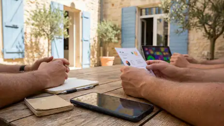 كيف يصنع مستخدمو Google Play قيمة المتجر ويكشفون حدوده