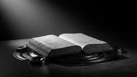 Biblia Reina Valera con Audio: Conexión Espiritual en la Era Digital