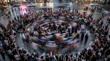 TikTok: El Fenómeno Cultural que Redefinió las Redes Sociales