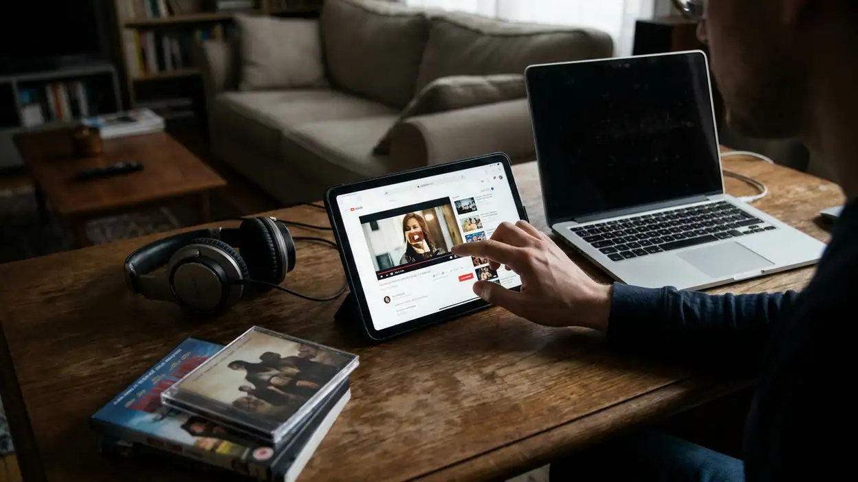 iTunesin kirjasto on selkeä, mutta mobiilikäyttö töksähtää