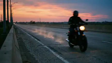 Traffic Rider : Révolution des Courses sur iOS et Android