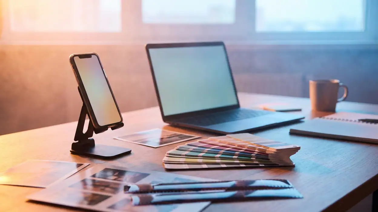 Bør du bytte til Adobe Express? Når én arbeidsflyt faktisk sparer tid