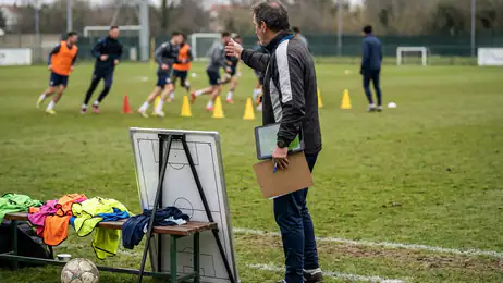 Top Eleven höjer ribban för fotbollsmanagerspel på mobilen